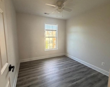 2511 Bronze Stone Place - Photo Thumbnail 37