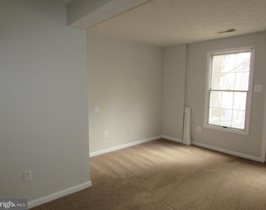 1663 Poplar Grove Drive - Photo Thumbnail 2