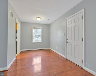 1925 Storm Drive - Photo Thumbnail 7
