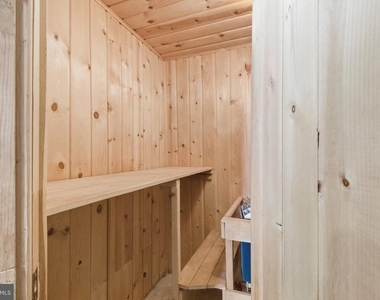 1036 Carper Street - Photo Thumbnail 40