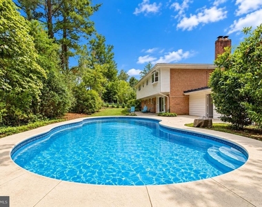 1036 Carper Street - Photo Thumbnail 43