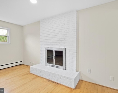 1036 Carper Street - Photo Thumbnail 30