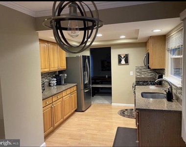6107 Virgo Court - Photo Thumbnail 5