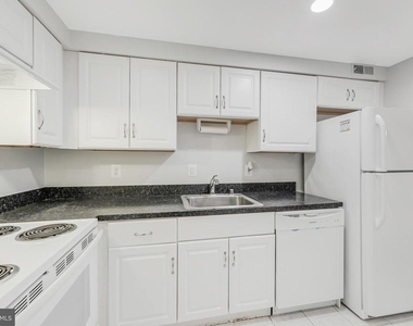 7621 Tremayne Place - Photo Thumbnail 11