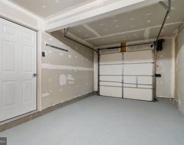 13653 Saint Johns Wood Place - Photo Thumbnail 32