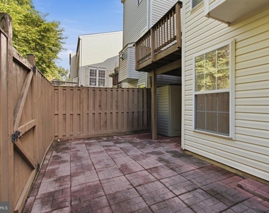 13653 Saint Johns Wood Place - Photo Thumbnail 36