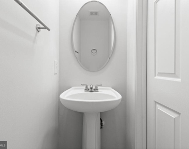 13653 Saint Johns Wood Place - Photo Thumbnail 10