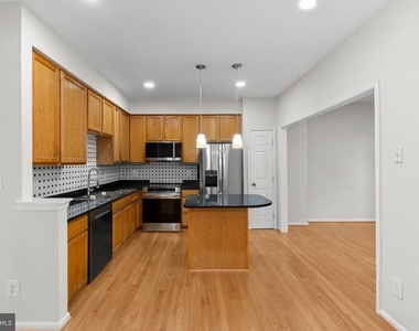 13653 Saint Johns Wood Place - Photo Thumbnail 14