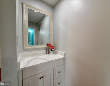 7962 Revenna Lane - Photo Thumbnail 31