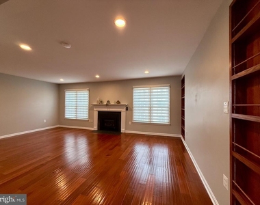 7962 Revenna Lane - Photo Thumbnail 18