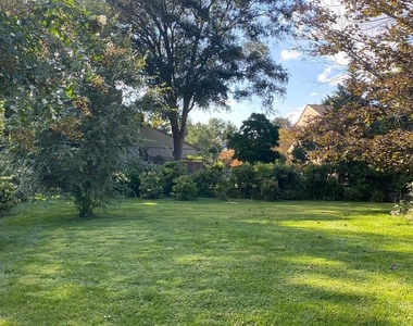 12519 Arnsley Court - Photo Thumbnail 10