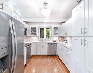 3615 Tallwood Terrace - Photo Thumbnail 4
