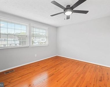 6058 Chicory Place - Photo Thumbnail 11
