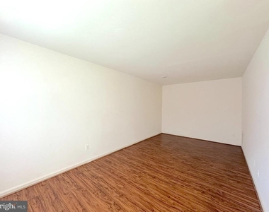 9653 Hagel Circle - Photo Thumbnail 2