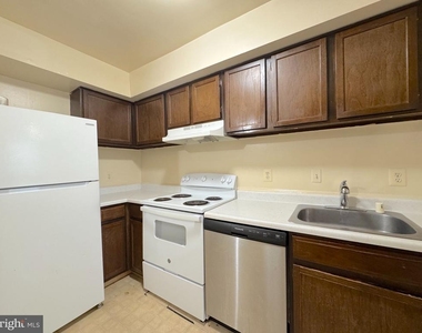 9653 Hagel Circle - Photo Thumbnail 7