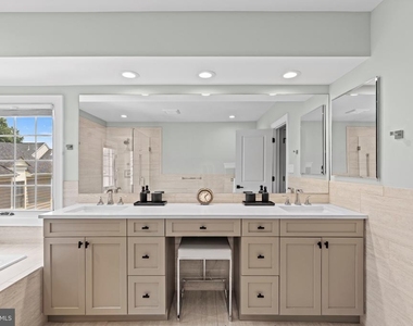 1405 Buena Vista Avenue - Photo Thumbnail 17