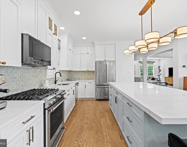 1405 Buena Vista Avenue - Photo Thumbnail 7