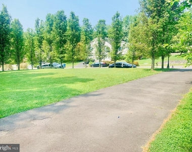 1163 Kettle Pond Lane - Photo Thumbnail 13