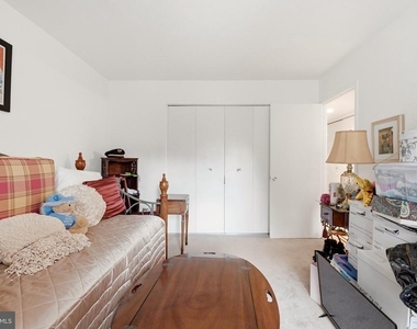 1643 Parkcrest Circle - Photo Thumbnail 17