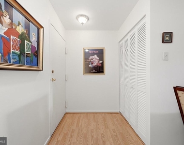 1643 Parkcrest Circle - Photo Thumbnail 23