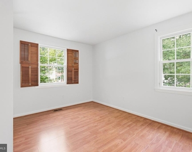 2915 Ellenwood Drive - Photo Thumbnail 12