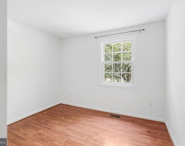 2915 Ellenwood Drive - Photo Thumbnail 11