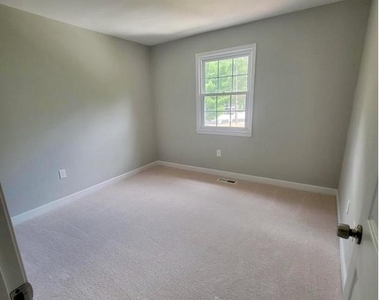 8029 Sleepy View Lane - Photo Thumbnail 11