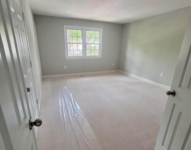 8029 Sleepy View Lane - Photo Thumbnail 7