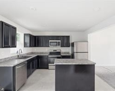 280 Sage Circle - Photo Thumbnail 2