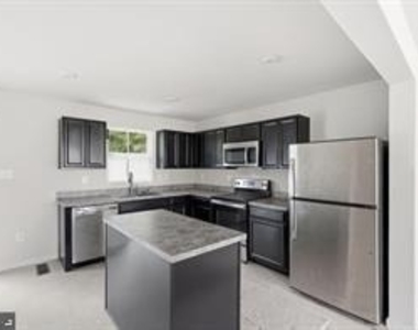 280 Sage Circle - Photo Thumbnail 3