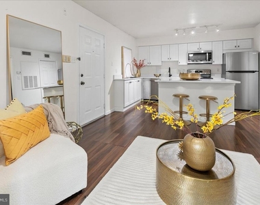 3303 Wyndham Circle - Photo Thumbnail 15
