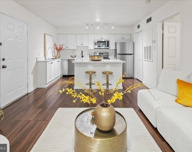 3303 Wyndham Circle - Photo Thumbnail 11