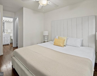3303 Wyndham Circle - Photo Thumbnail 33