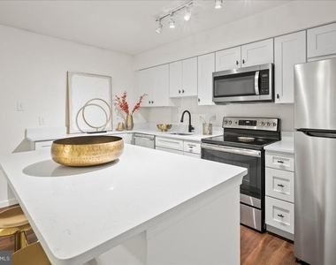 3303 Wyndham Circle - Photo Thumbnail 19