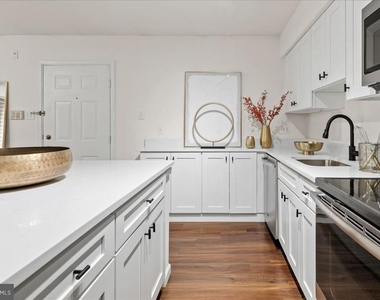 3303 Wyndham Circle - Photo Thumbnail 24