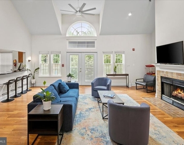 3303 Wyndham Circle - Photo Thumbnail 40