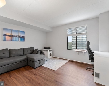 6300 Stevenson Avenue - Photo Thumbnail 17