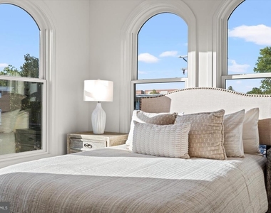 113 N West Street - Photo Thumbnail 5