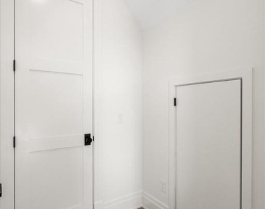 113 N West Street - Photo Thumbnail 16