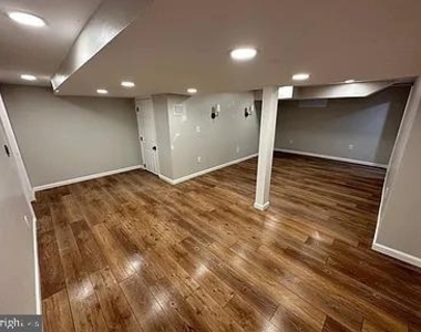 2136 N Troy Street - Photo Thumbnail 35