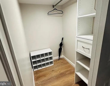 2136 N Troy Street - Photo Thumbnail 32