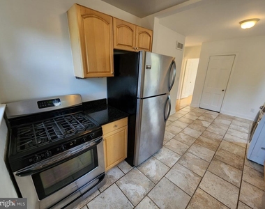 1227 N Utah Street - Photo Thumbnail 3