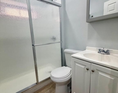 1247 Snyder Avenue - Photo Thumbnail 18