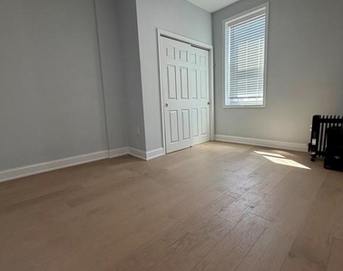 1247 Snyder Avenue - Photo Thumbnail 5