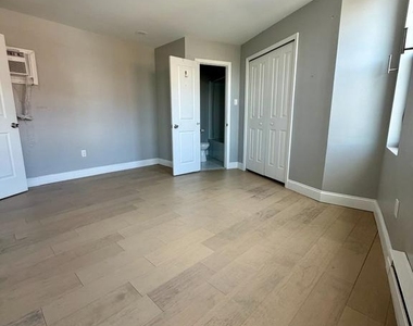 1247 Snyder Avenue - Photo Thumbnail 16