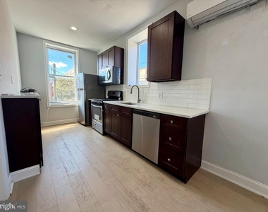 1247 Snyder Avenue - Photo Thumbnail 2