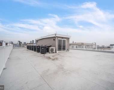 1111 24th Street - Photo Thumbnail 14