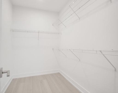 1111 24th Street - Photo Thumbnail 7