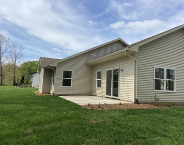 730 Violet Way - Photo Thumbnail 4