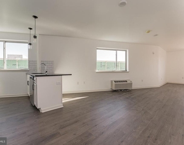 6649 Ridge Avenue - Photo Thumbnail 3
